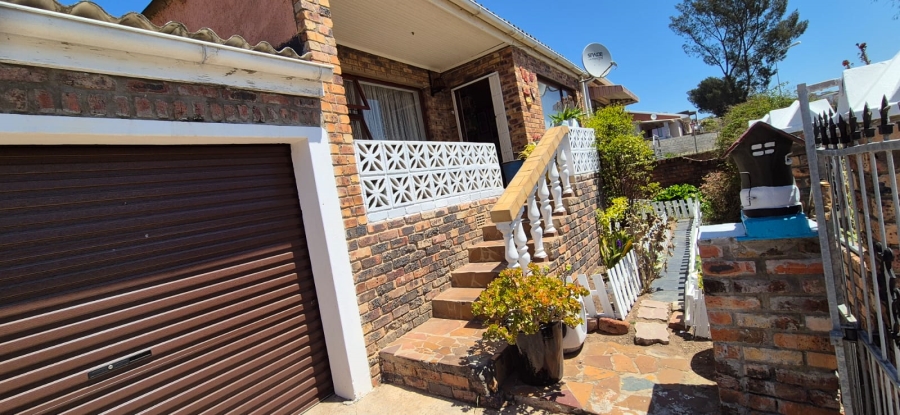 3 Bedroom Property for Sale in Gelvandale Eastern Cape